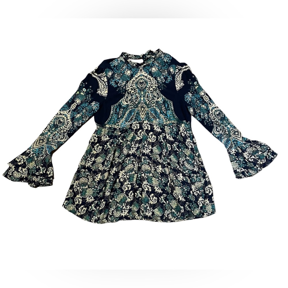 Free People Lady Luck Printed Tunic Blouse Size Medium Open Back Buttons Flare
